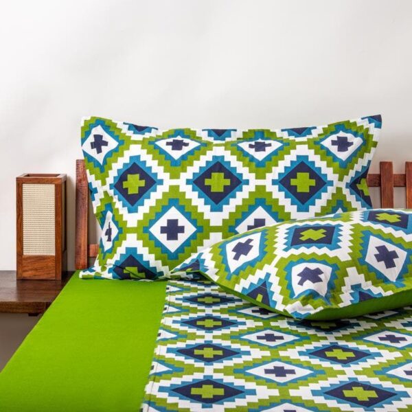 Green Grandeur Cotton Bedsheet - 180 TC Green Grandeur Cotton Bedsheet - 180 TC