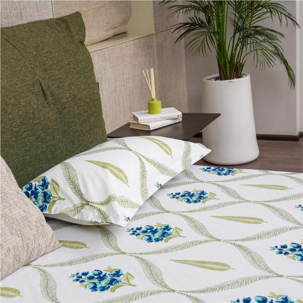 Urban Space Vilasa Bedsheet - 200 TC